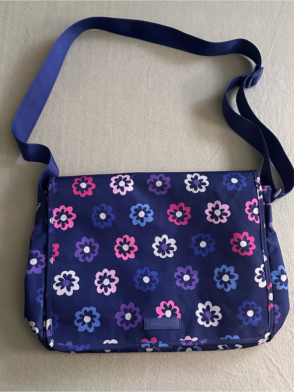 Vera Bradley Lighten Up Nylon Messenger Bag Retired Print Ellie Flowers Book Bag